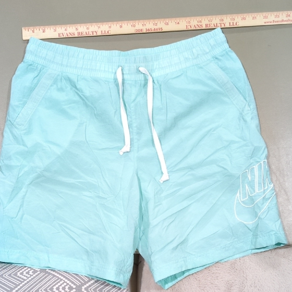 Nike Men's Aqua Shorts
